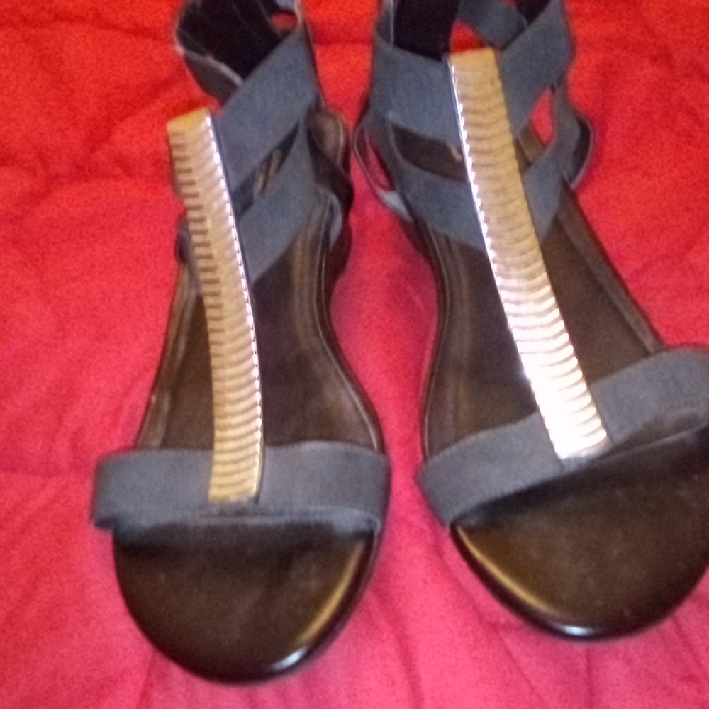 Avenue black sandals size 13W